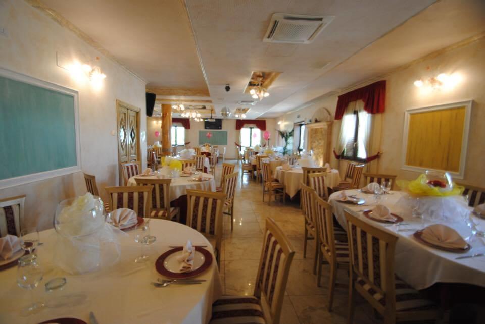 Il Salice Hotell Civitella Del Tronto Exteriör bild